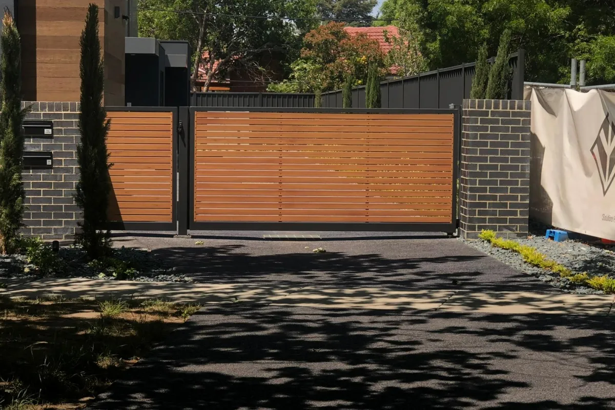 Automatic Sliding Gates and Swing Gates